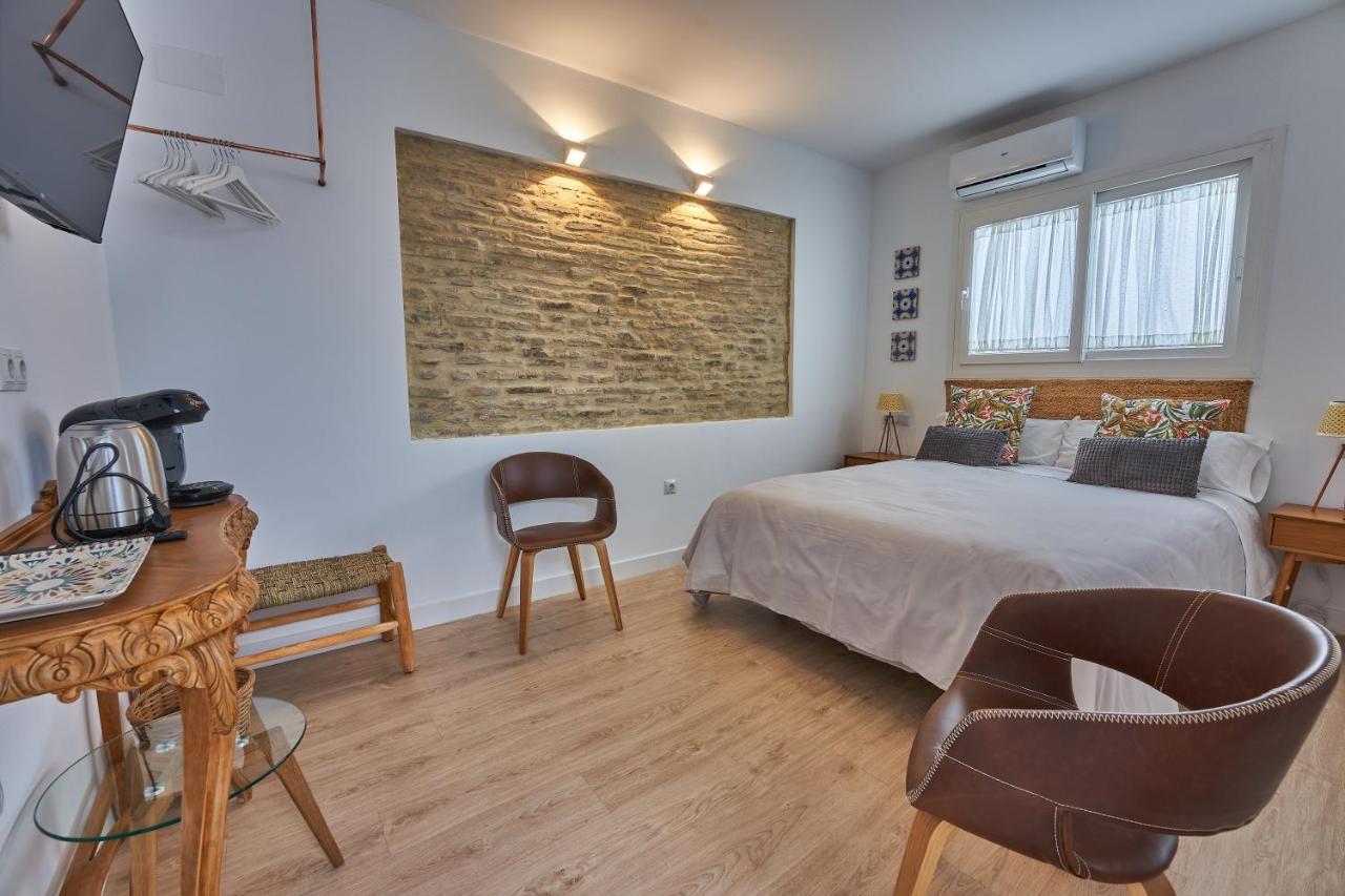 Double Room with Private Bathroom,1327507088:JPEG